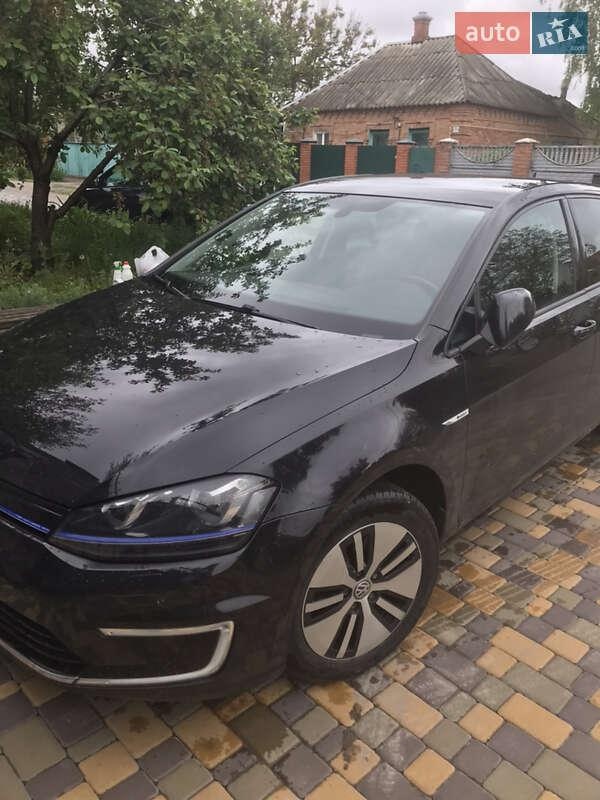 Volkswagen e-Golf 2016