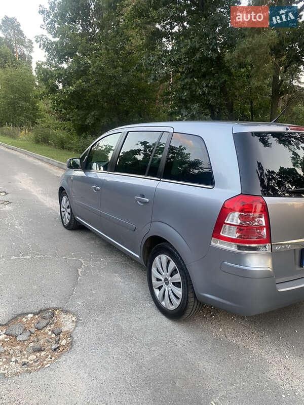 Opel Zafira 2010