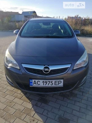 Opel Astra 2011