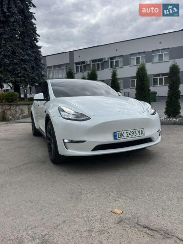 Tesla Model Y 2021