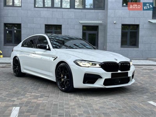 BMW M5 2023