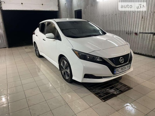 Nissan Leaf 2021
