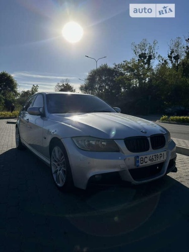 BMW 3 Series 2011