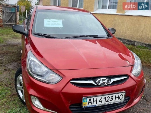 Hyundai Accent 2011