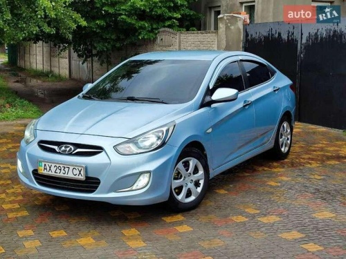 Hyundai Accent 2012