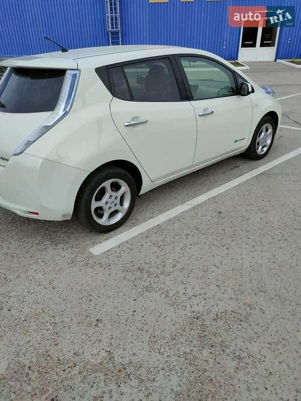 Nissan Leaf 2012