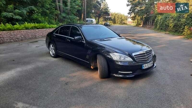Mercedes-Benz S-Class 2011