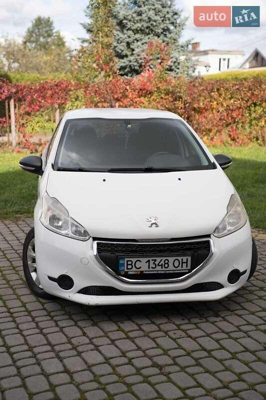 Peugeot 208 2013