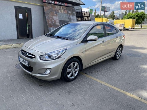 Hyundai Accent 2012