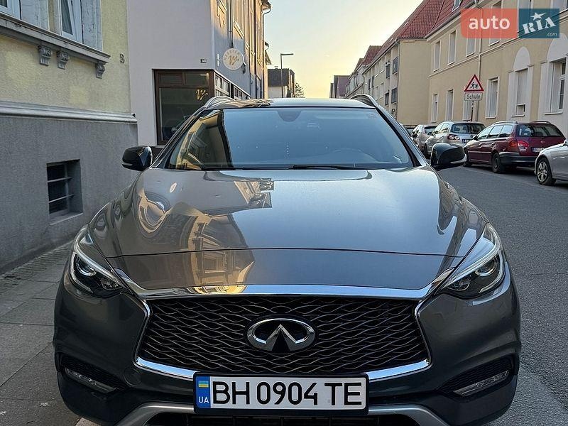 Infiniti QX30 2016