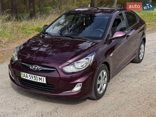 Hyundai Accent 2012