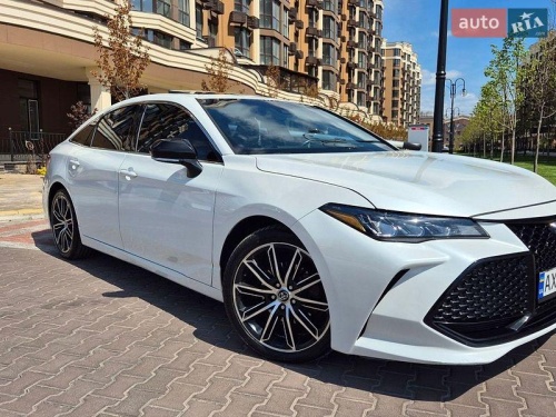 Toyota Avalon 2018