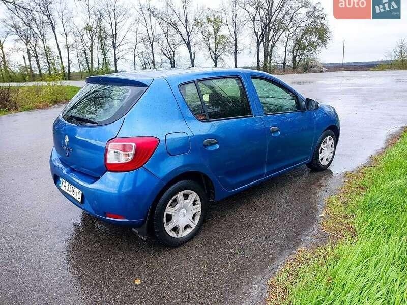 Renault Sandero 2013