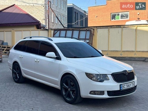 Skoda Superb 2011