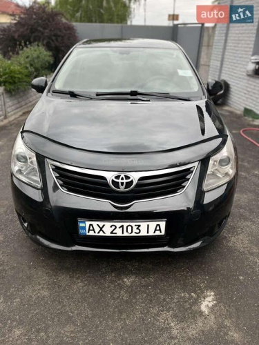 Toyota Avensis 2011