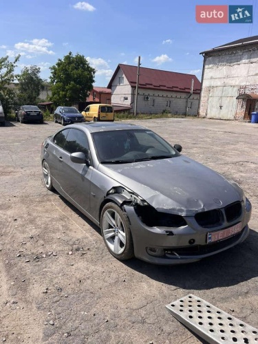 BMW 3 Series 2011