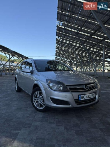 Opel Astra 2010