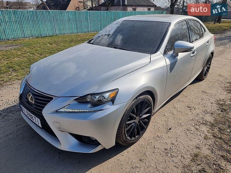 Lexus IS 2015