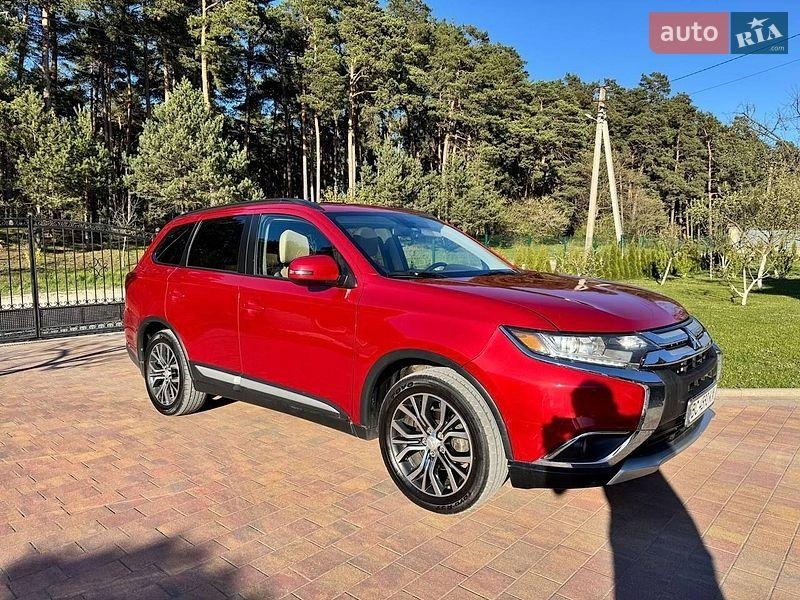 Mitsubishi Outlander 2016