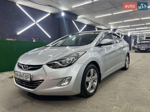 Hyundai Elantra 2012