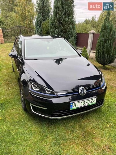Volkswagen e-Golf 2015