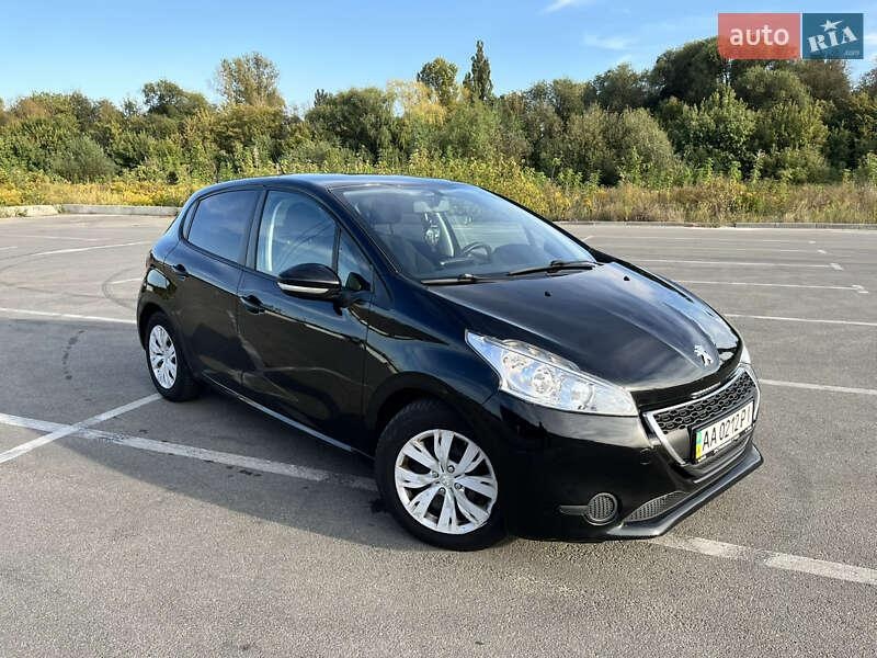 Peugeot 208 2013