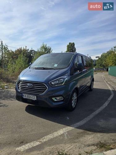 Ford Tourneo Custom 2021