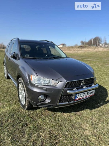 Mitsubishi Outlander 2011