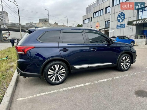 Mitsubishi Outlander 2021