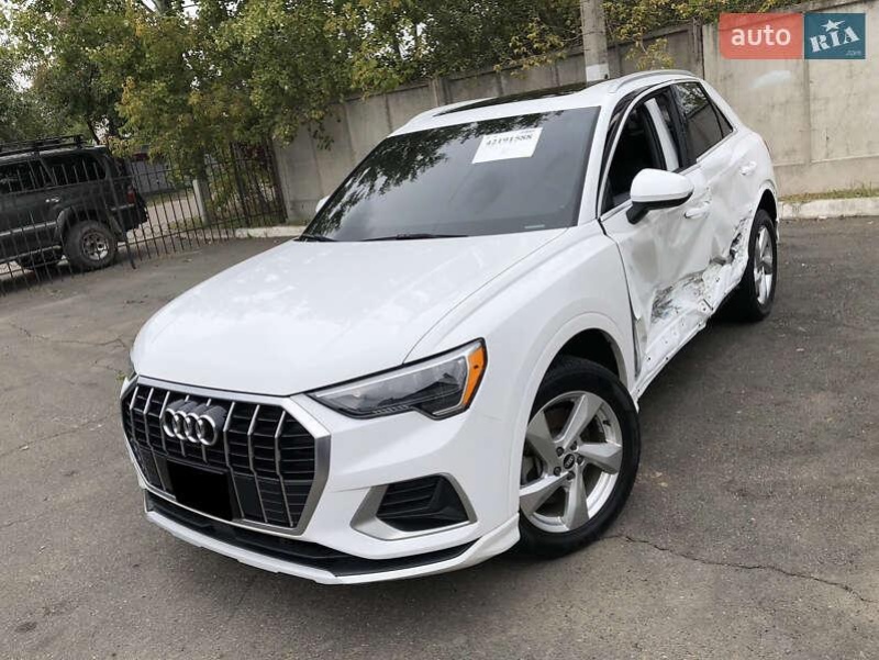 Audi Q3 2021