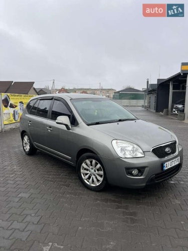 Kia Carens 2011