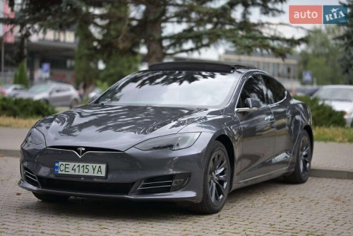 Tesla Model S 2018