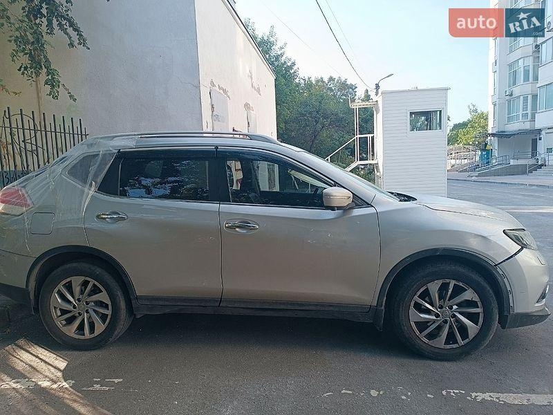 Nissan X-Trail 2015