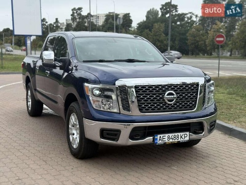 Nissan Titan 2018