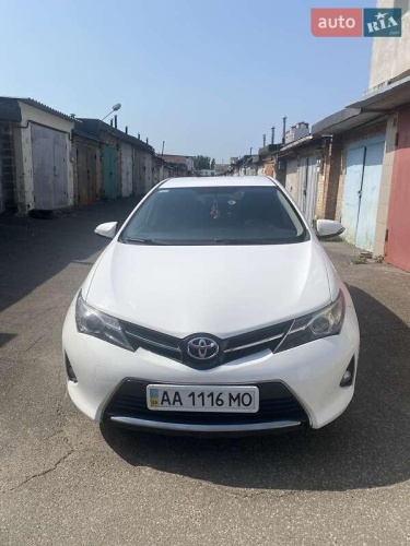 Toyota Auris 2013
