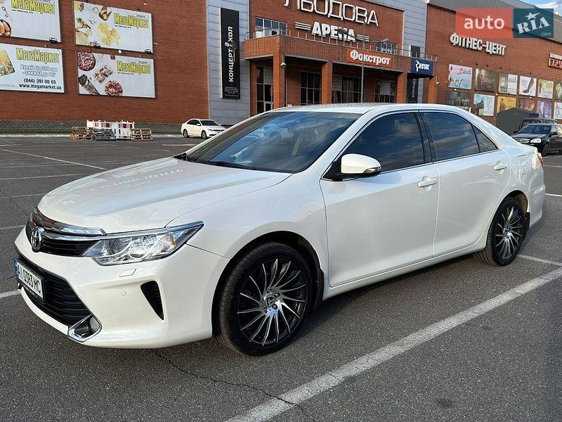 Toyota Camry 2016
