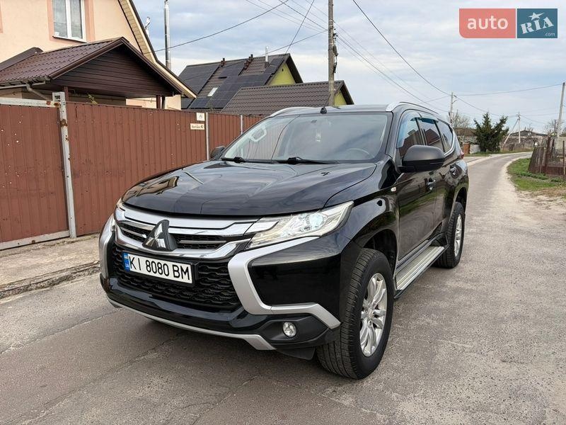 Mitsubishi Pajero Sport 2016