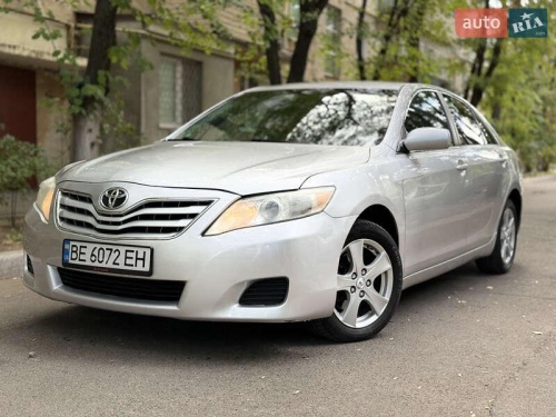 Toyota Camry 2011