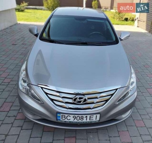Hyundai Sonata 2011