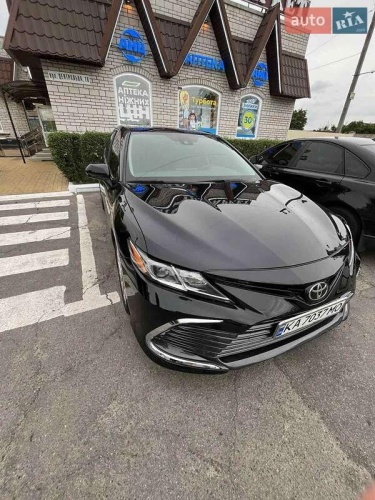 Toyota Camry 2021