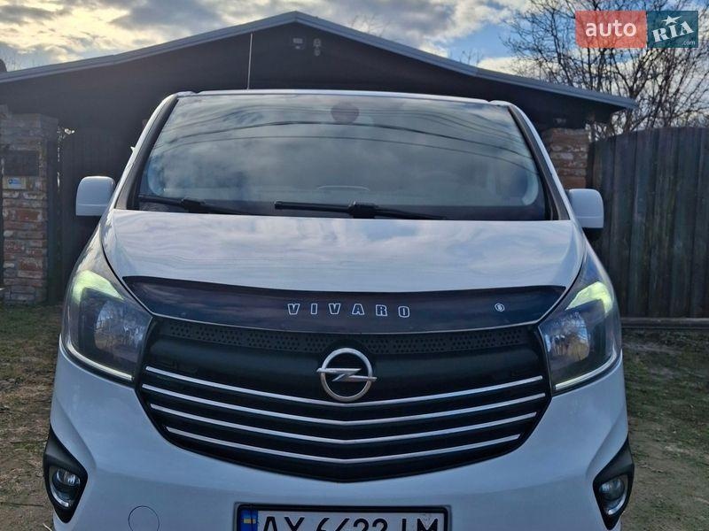 Opel Vivaro 2015