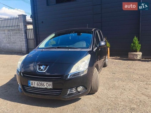 Peugeot 5008 2012