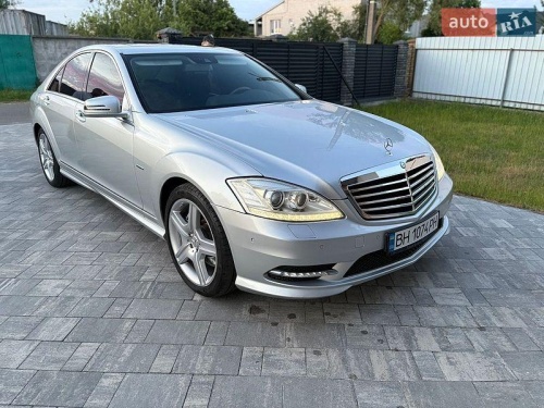 Mercedes-Benz S-Class 2010