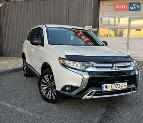 Mitsubishi Outlander 2019