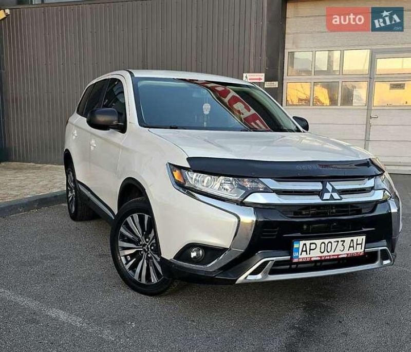 Mitsubishi Outlander 2019