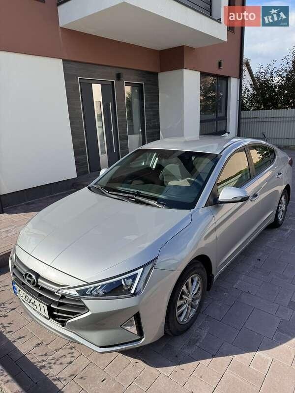 Hyundai Elantra 2019