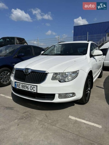Skoda Superb 2011