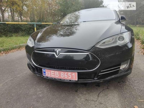 Tesla Model S 2013