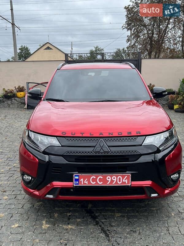 Mitsubishi Outlander 2021