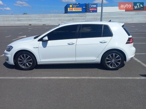 Volkswagen e-Golf 2015